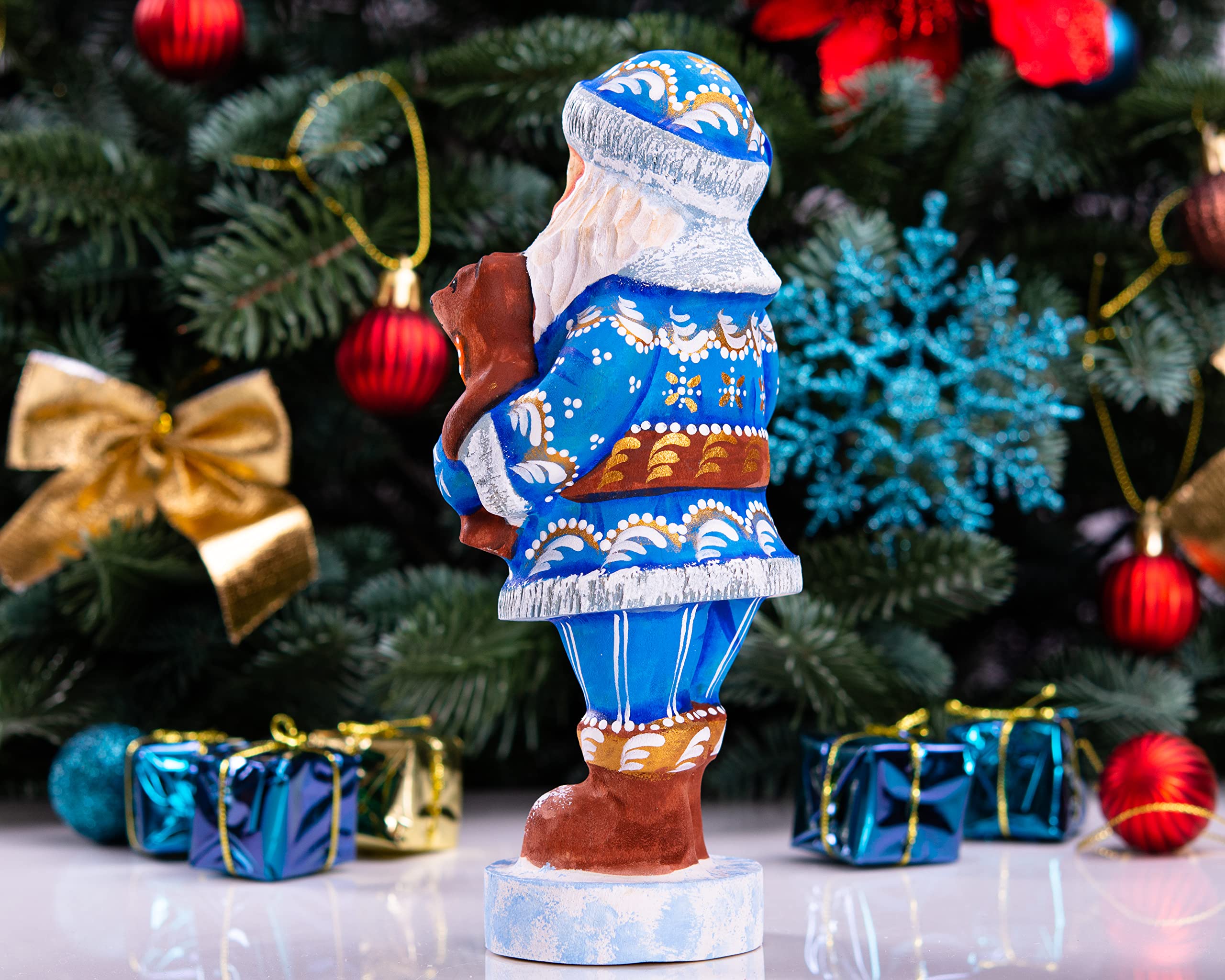 Amazon.com: TYCHEART STUDIO Wooden Carved Santa Figurine, Russian